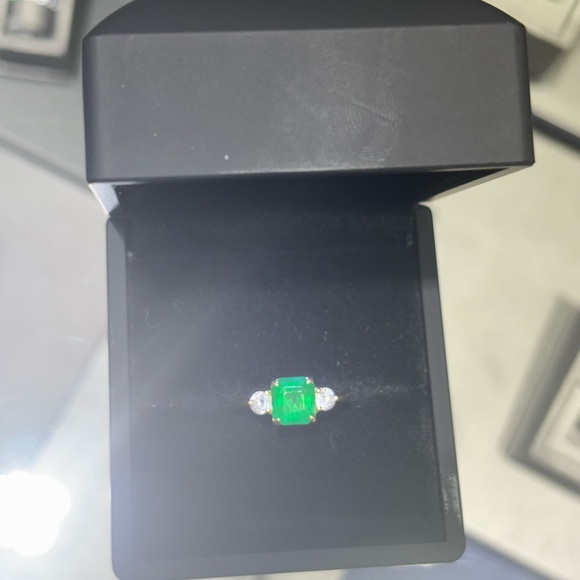 Elegant Three Stone Natural Green Emerald & Diamond Gold Ring